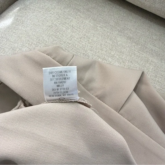 NWOT MILLY Beige Italian Cady Petal Shorts - Picture 4 of 5